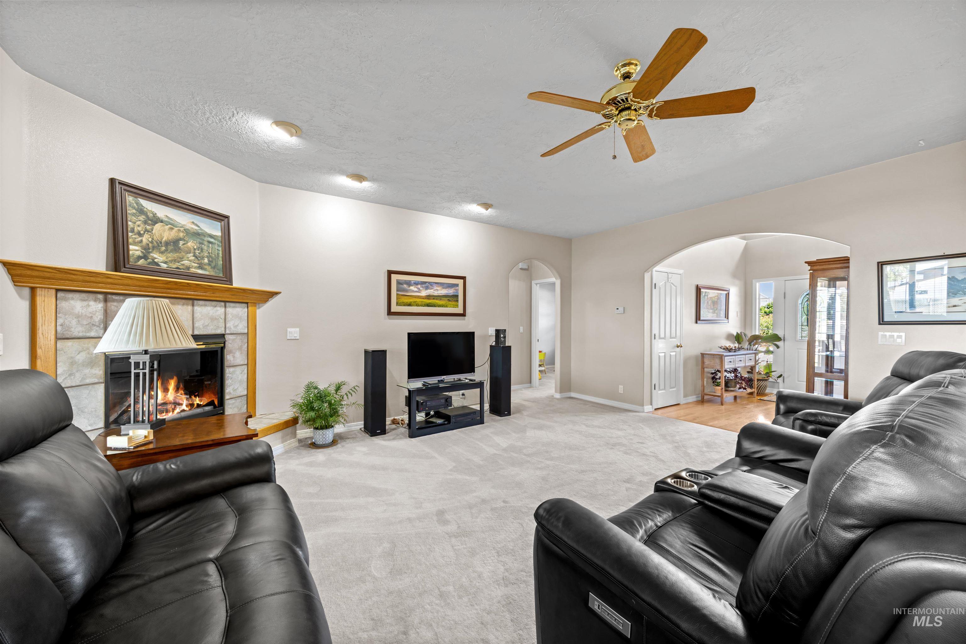 1560 W Yellowstone Ct Property Photo 10