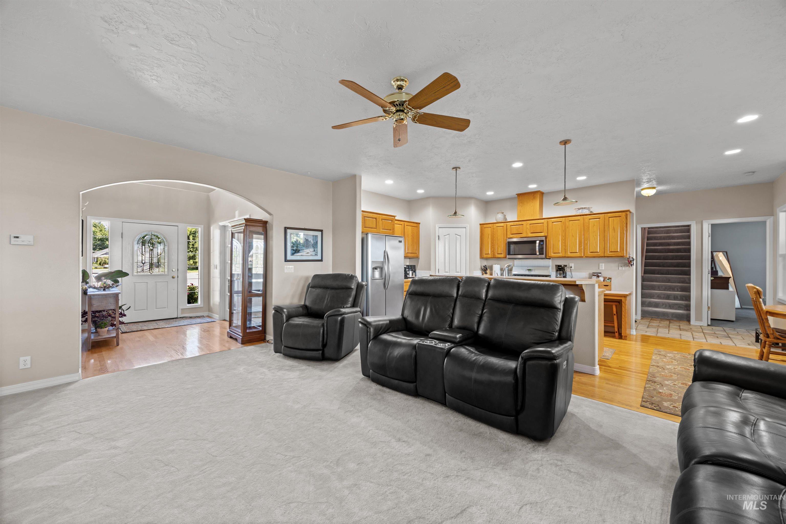 1560 W Yellowstone Ct Property Photo 11