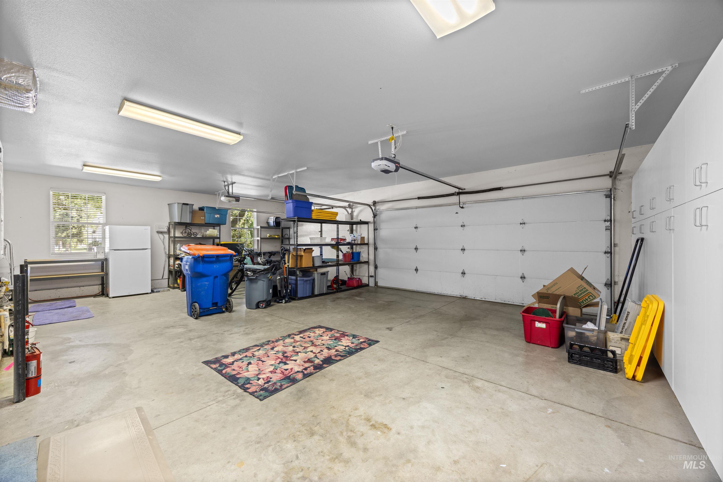 1560 W Yellowstone Ct Property Photo 31