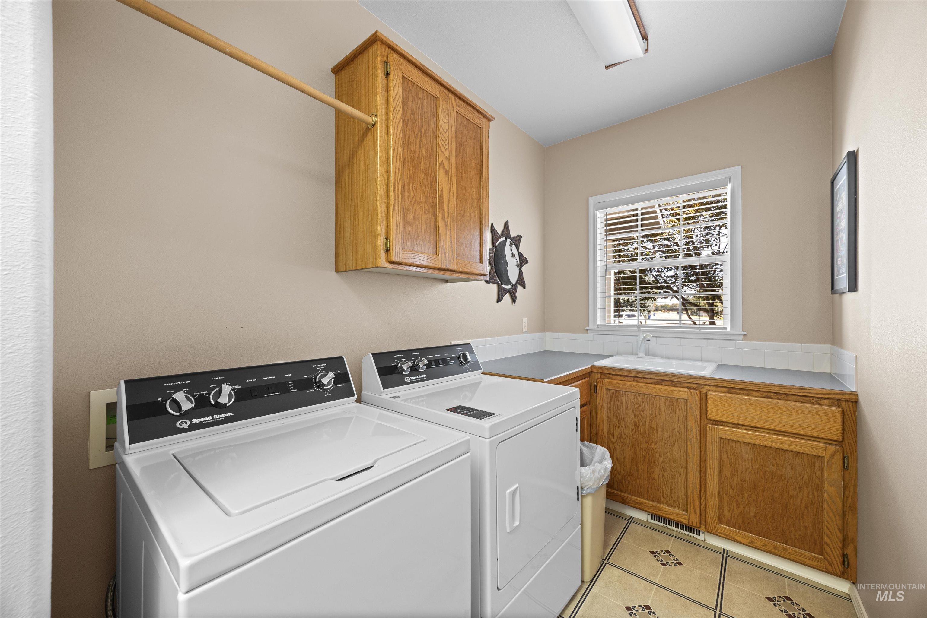 1560 W Yellowstone Ct Property Photo 32