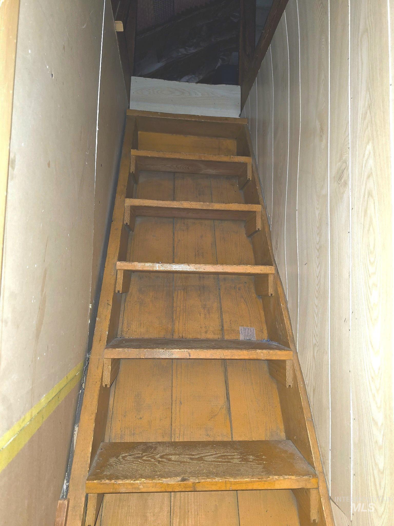 102 N 2nd St Property Photo 17