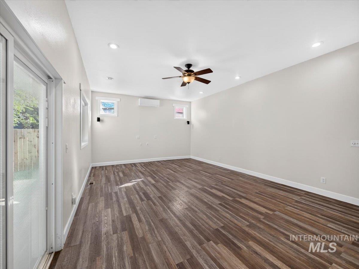 252 South East Boulevard Property Photo 18
