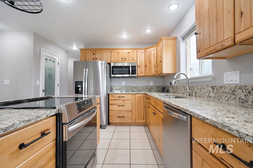 6550 Little Willow Road Property Photo 13