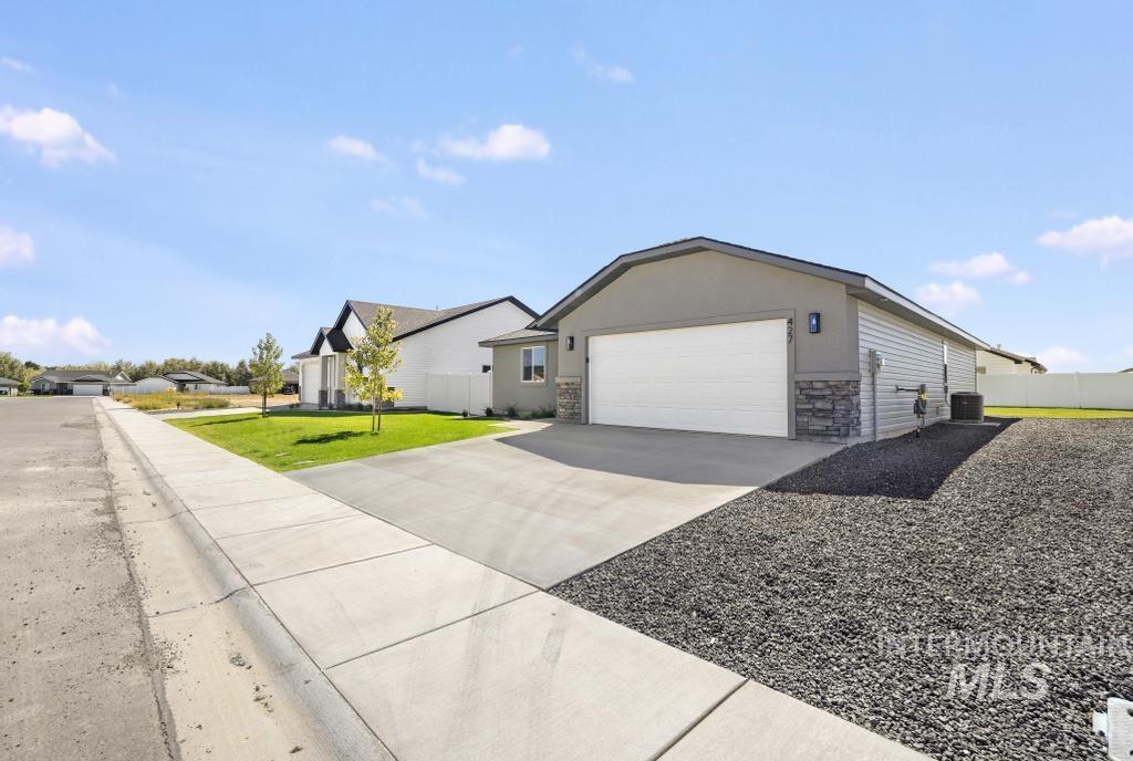 427 Rock Dove Loop Property Photo 3