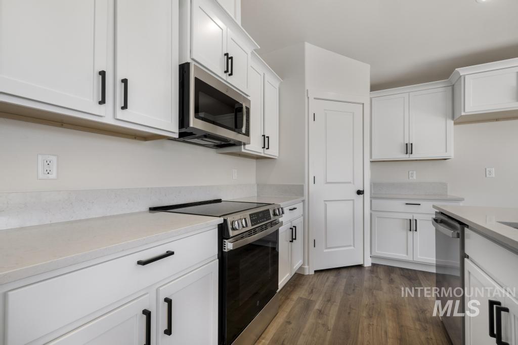 427 Rock Dove Loop Property Photo 7