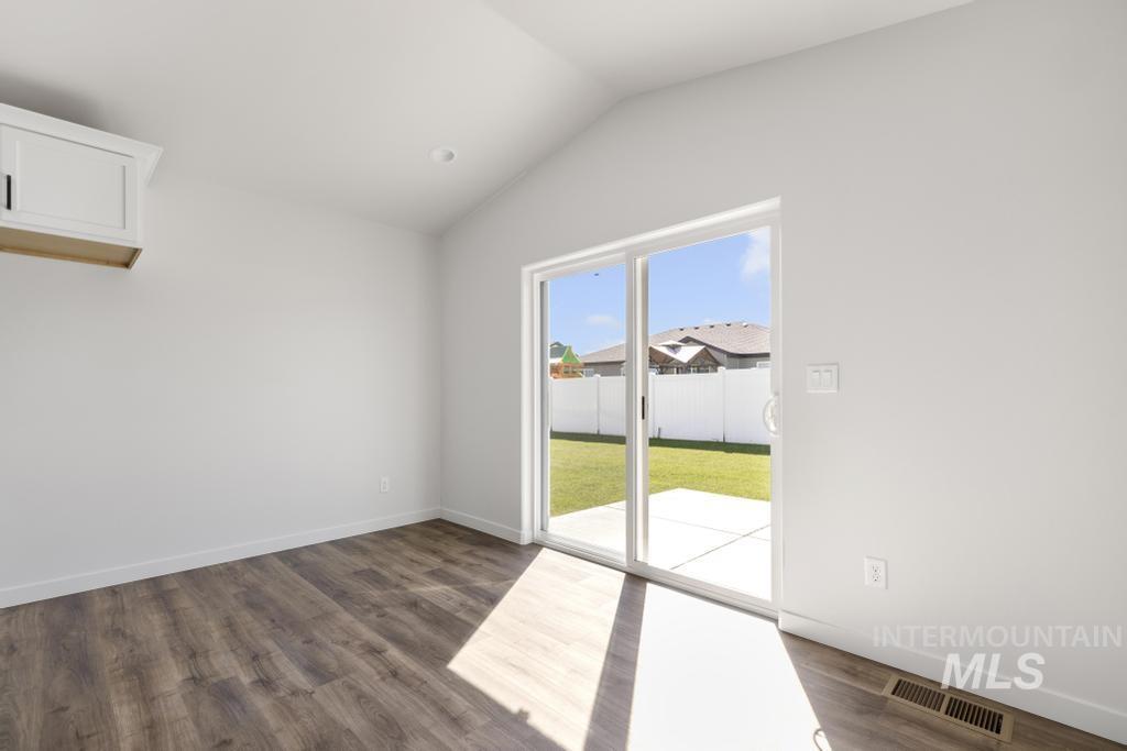 427 Rock Dove Loop Property Photo 11