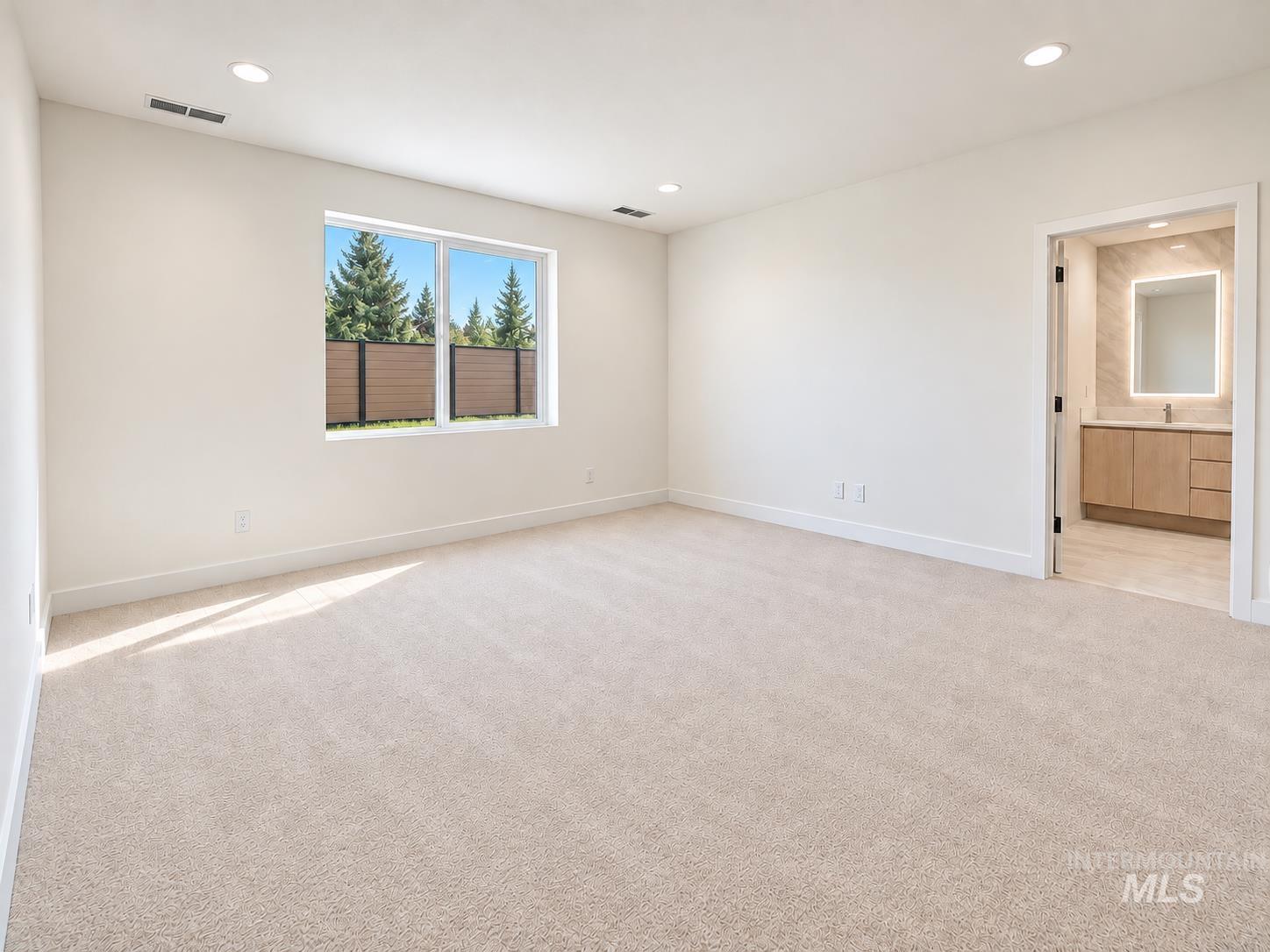 2056 E Dunyon St Property Photo 11