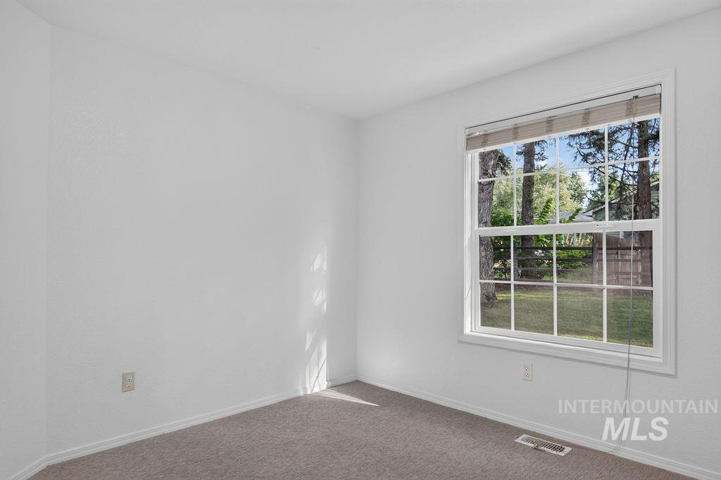 1383 E Fall Ct Property Photo 27