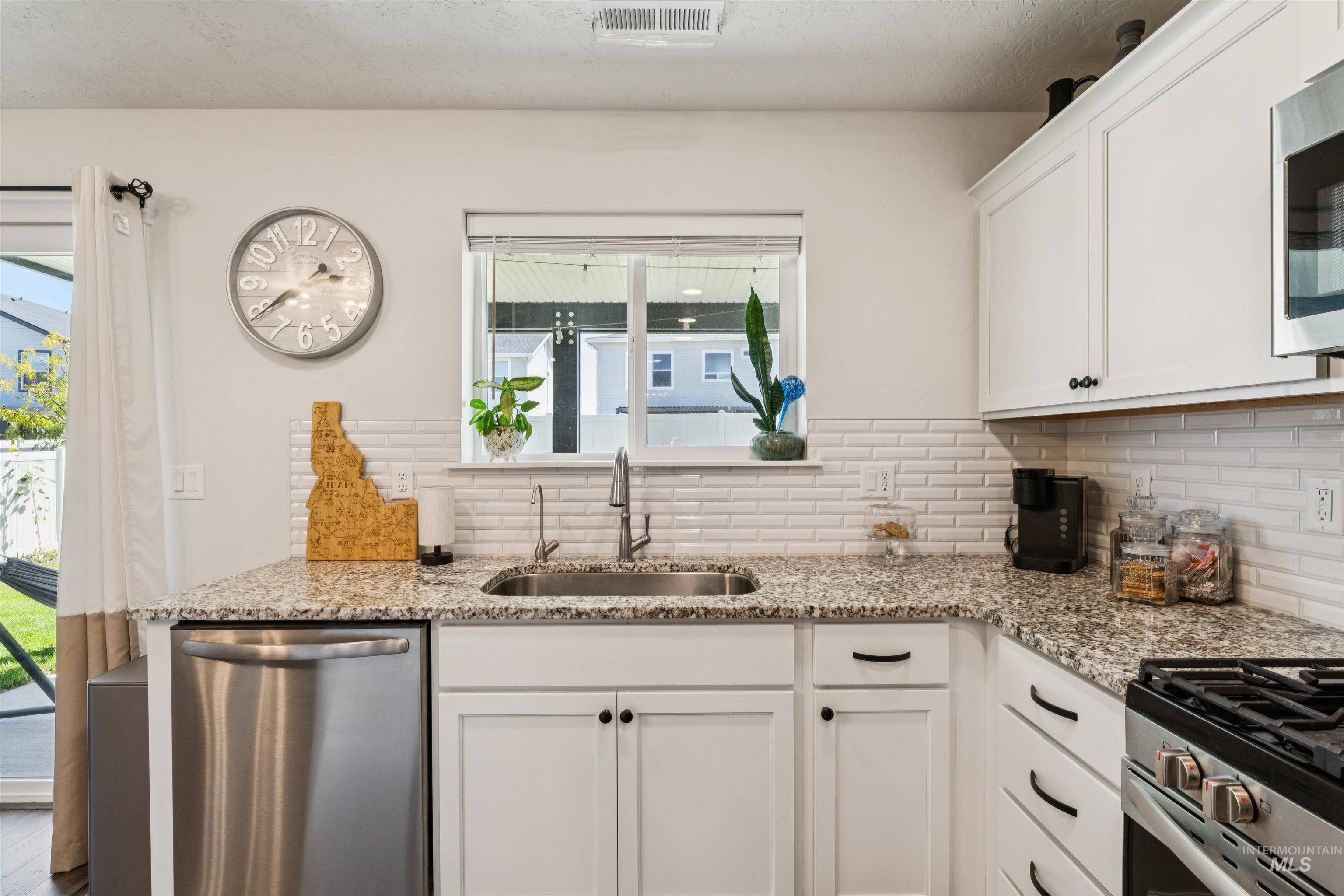 10361 Blackpool Ridge St Property Photo 13