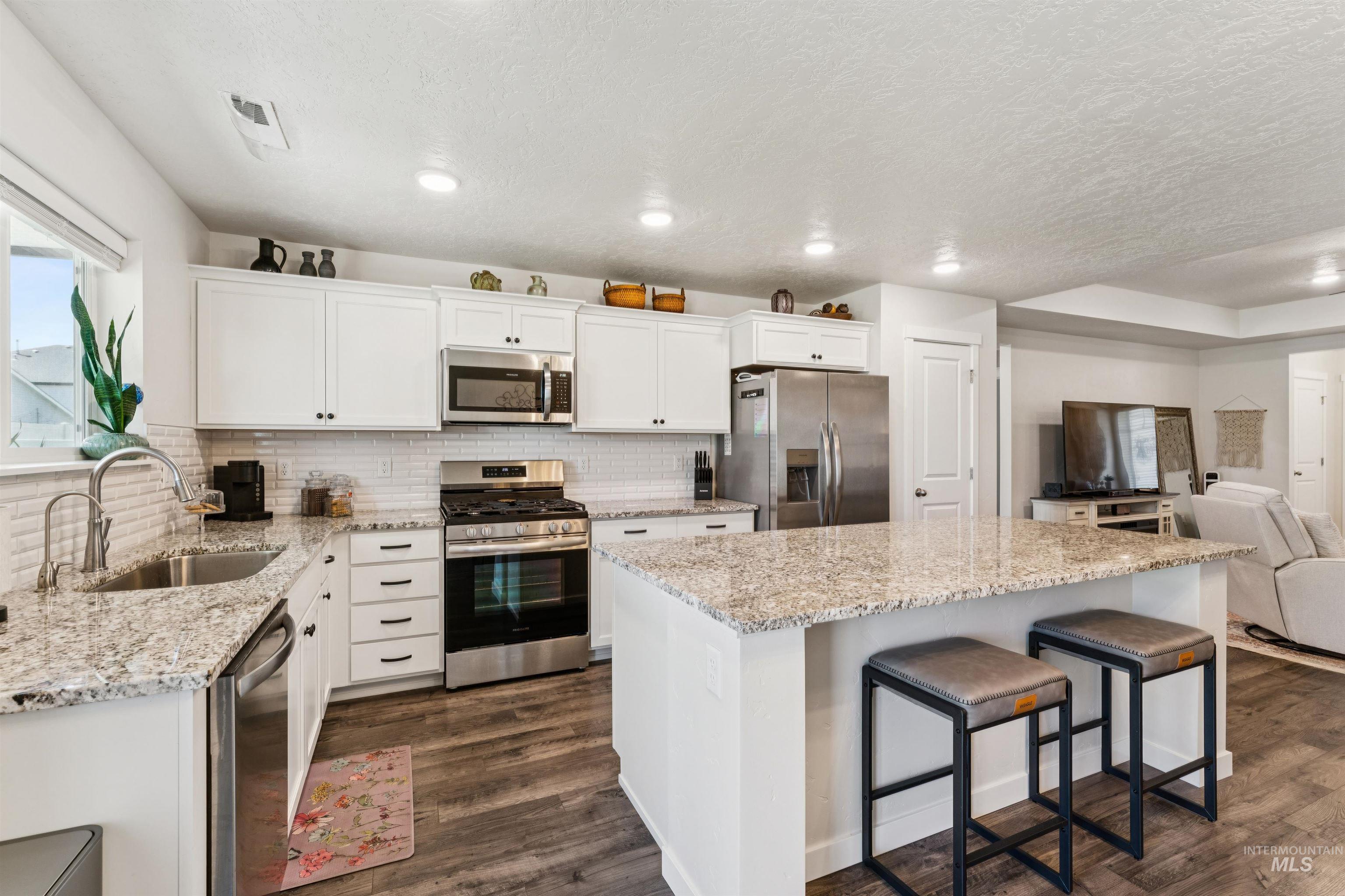 10361 Blackpool Ridge St Property Photo 15