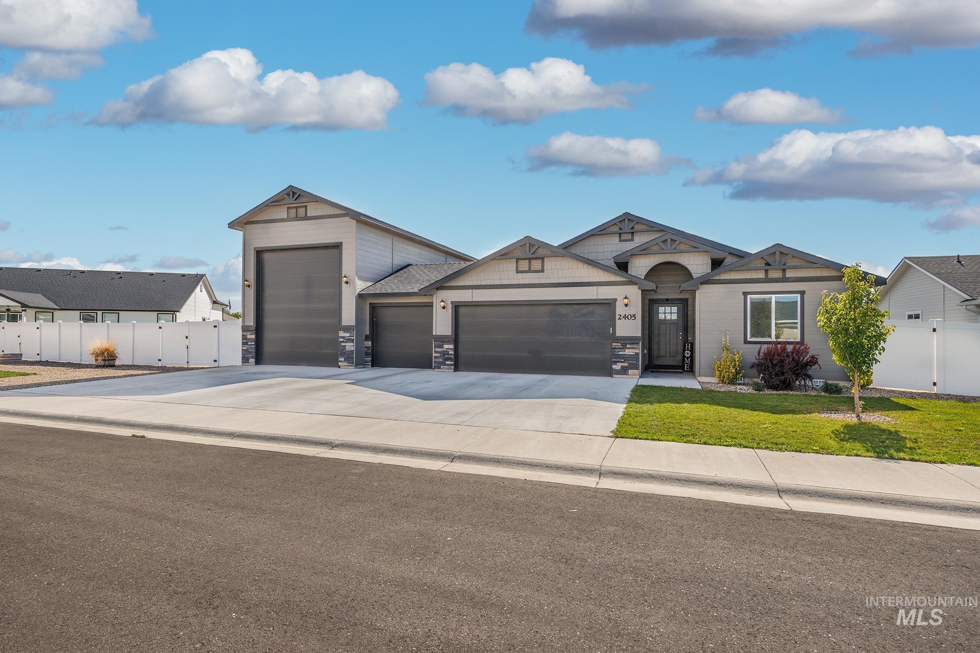 2405 Day Drive Property Photo 1