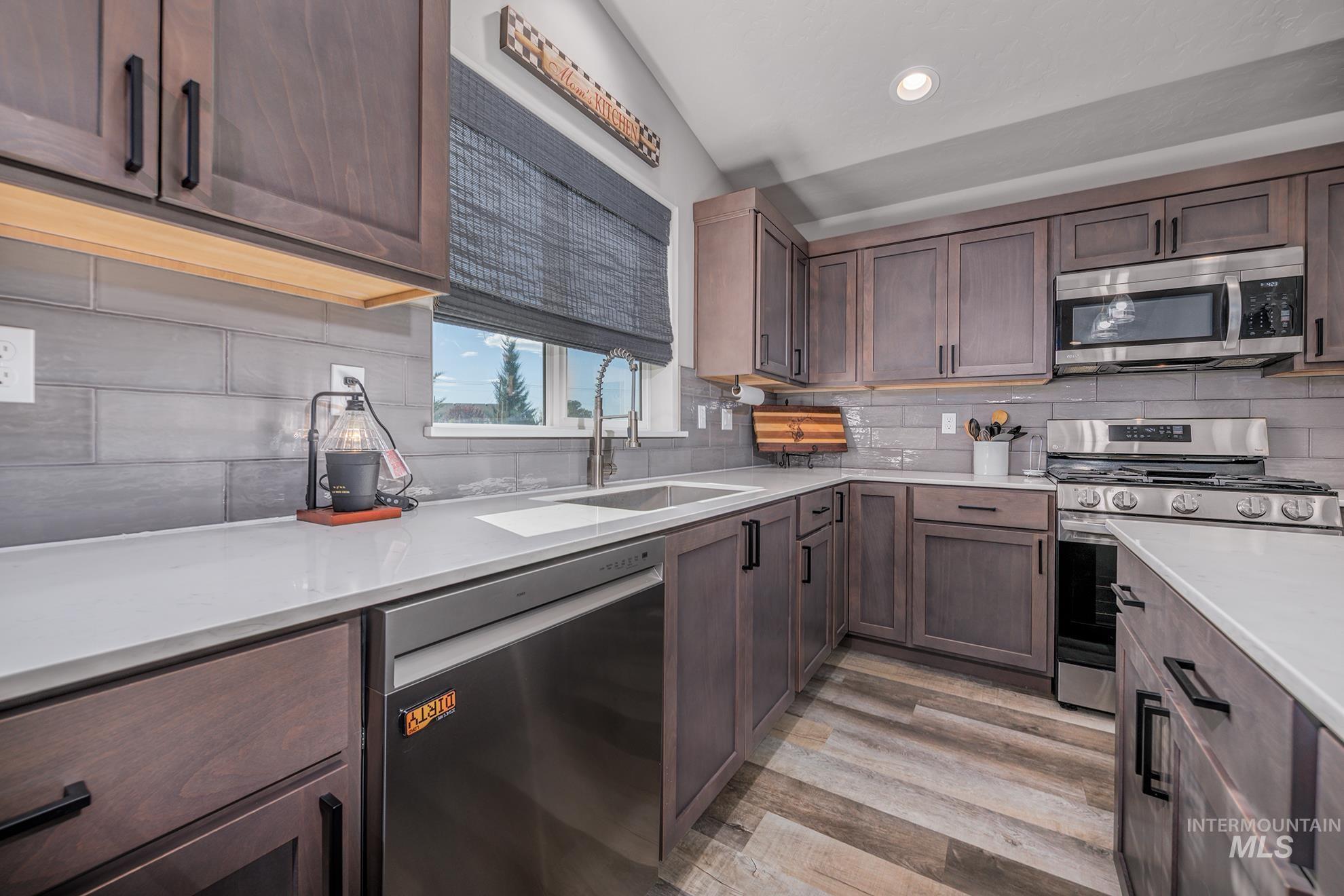 2405 Day Drive Property Photo 12