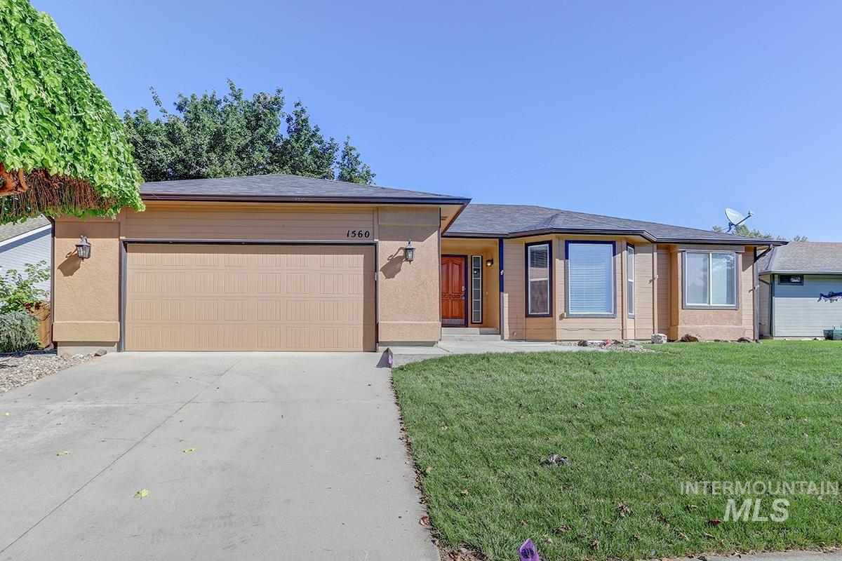 1560 E Falconrim Ct Property Photo 2
