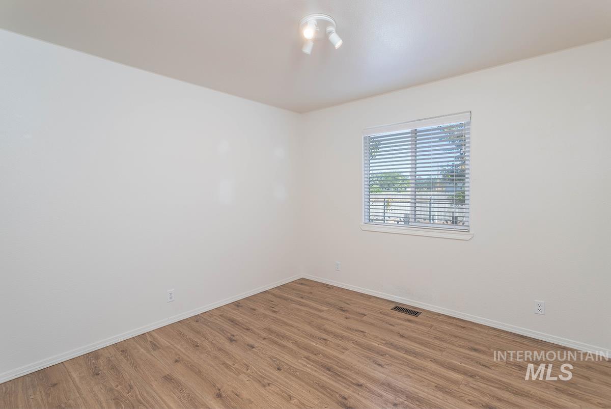 1560 E Falconrim Ct Property Photo 17