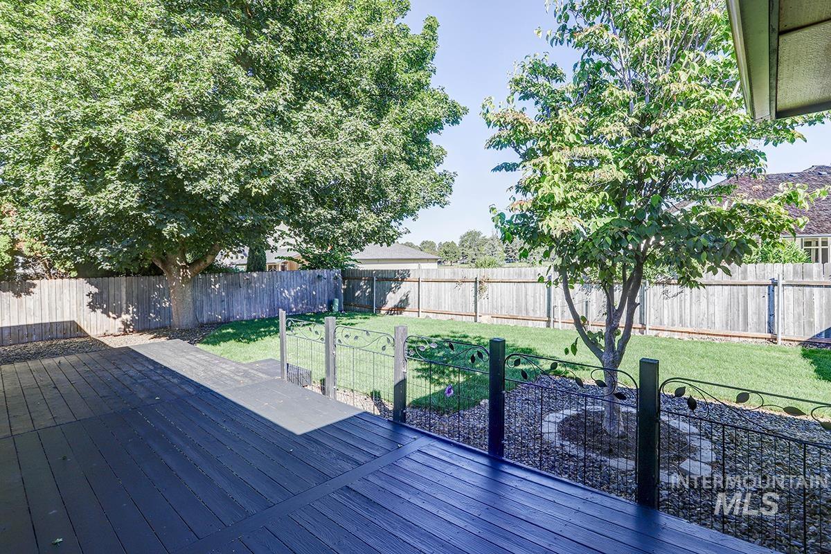 1560 E Falconrim Ct Property Photo 22