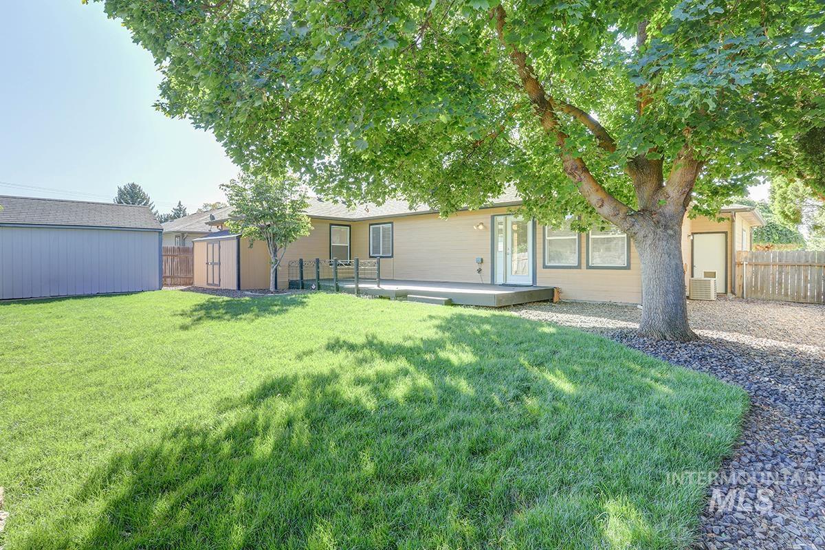 1560 E Falconrim Ct Property Photo 23