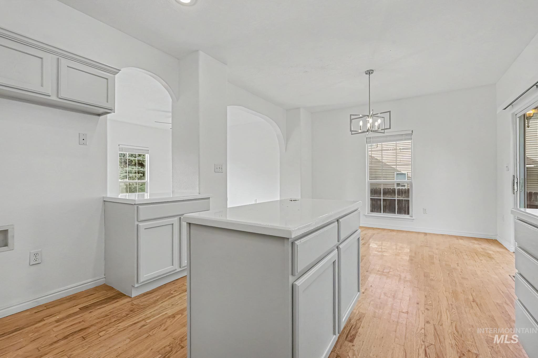 2564 N Monaco Property Photo 5