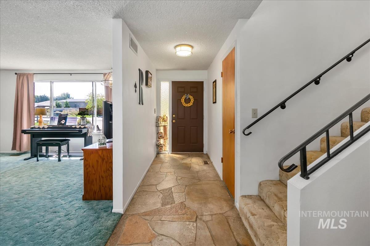 10730 W Hollandale Dr Property Photo 5