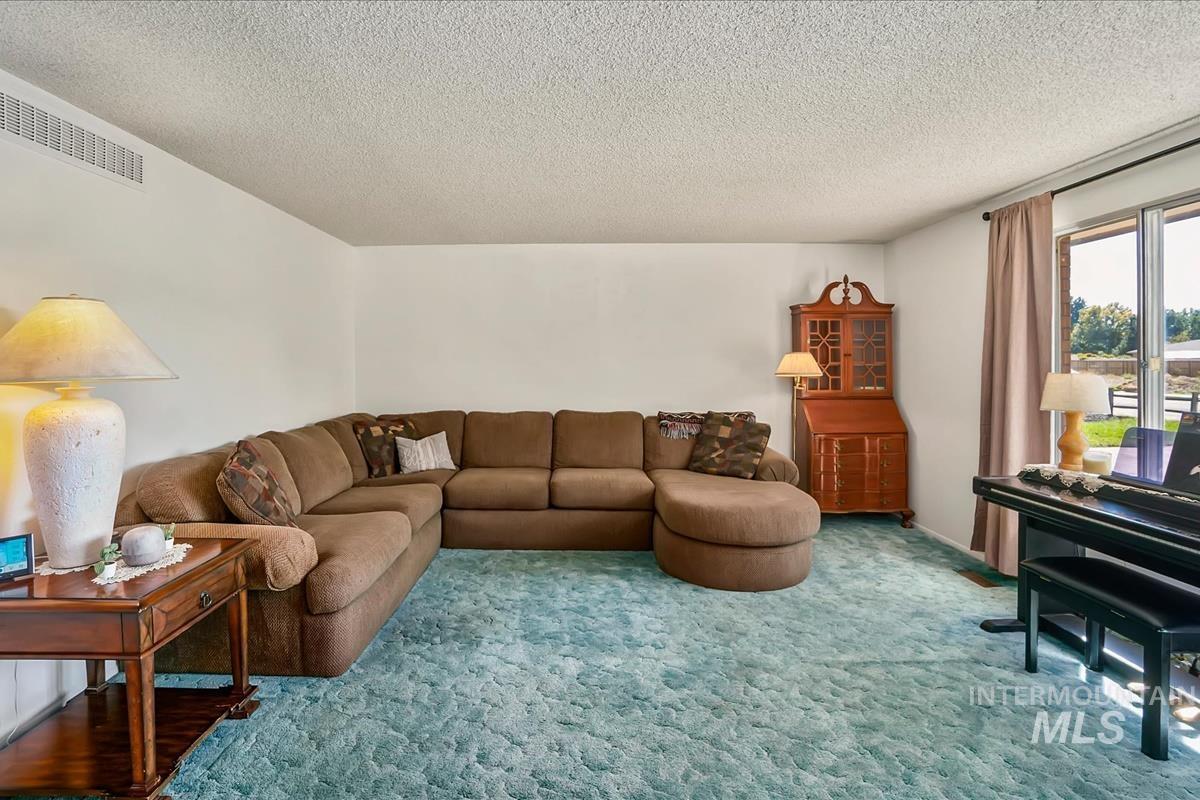 10730 W Hollandale Dr Property Photo 7