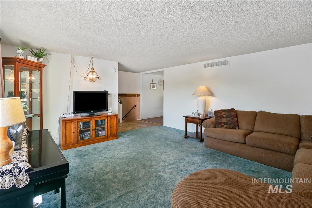 10730 W Hollandale Dr Property Photo 9