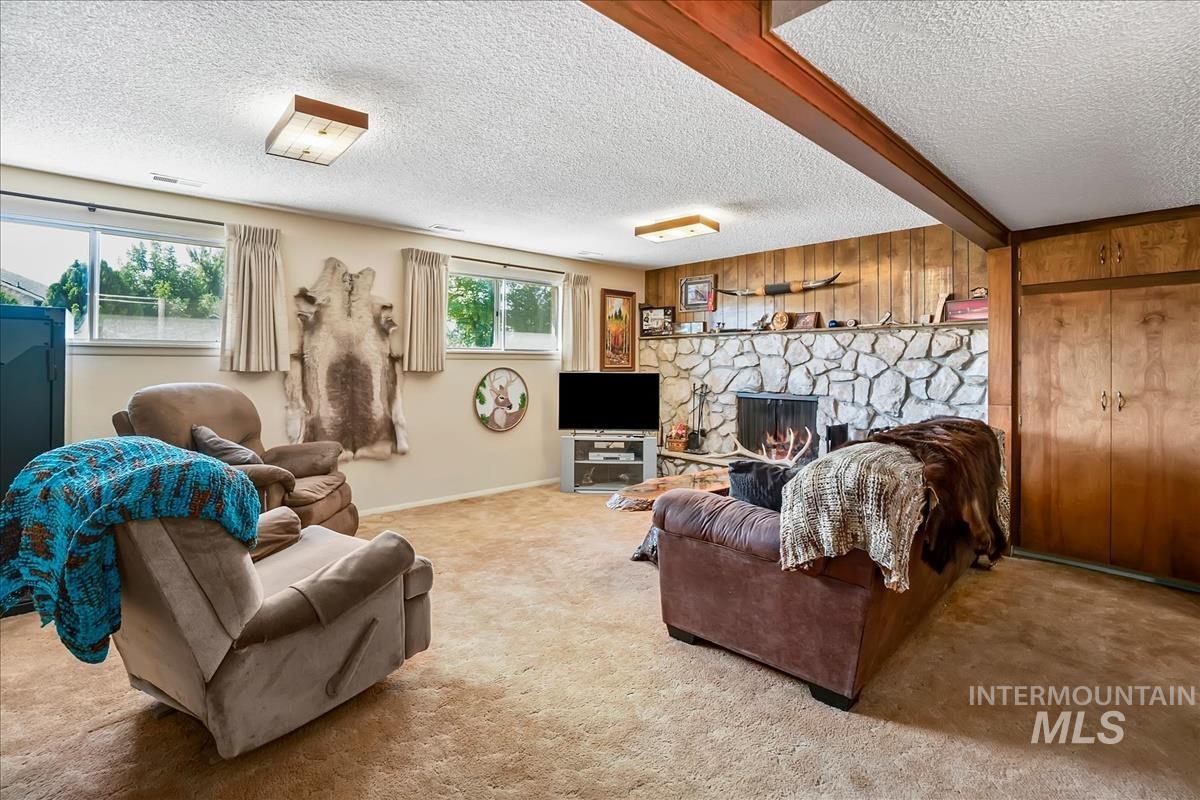 10730 W Hollandale Dr Property Photo 15