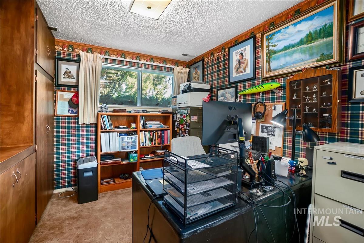 10730 W Hollandale Dr Property Photo 17