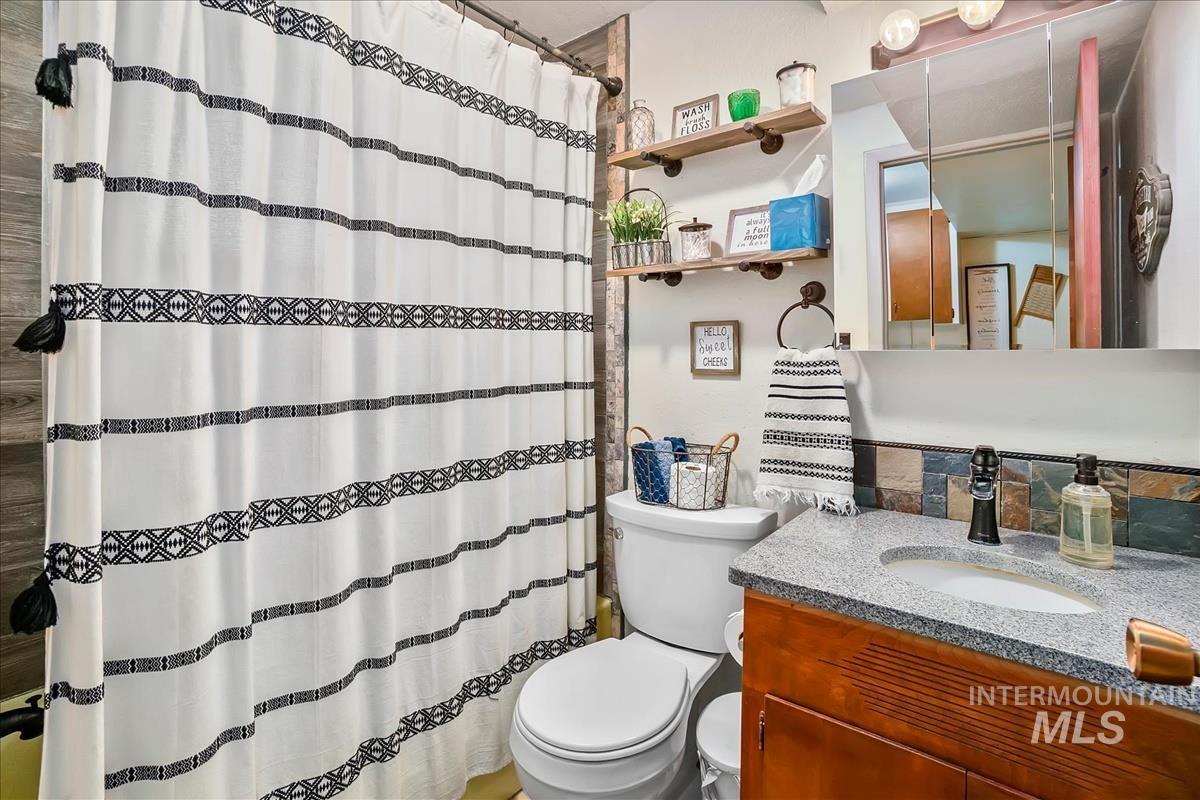 10730 W Hollandale Dr Property Photo 19
