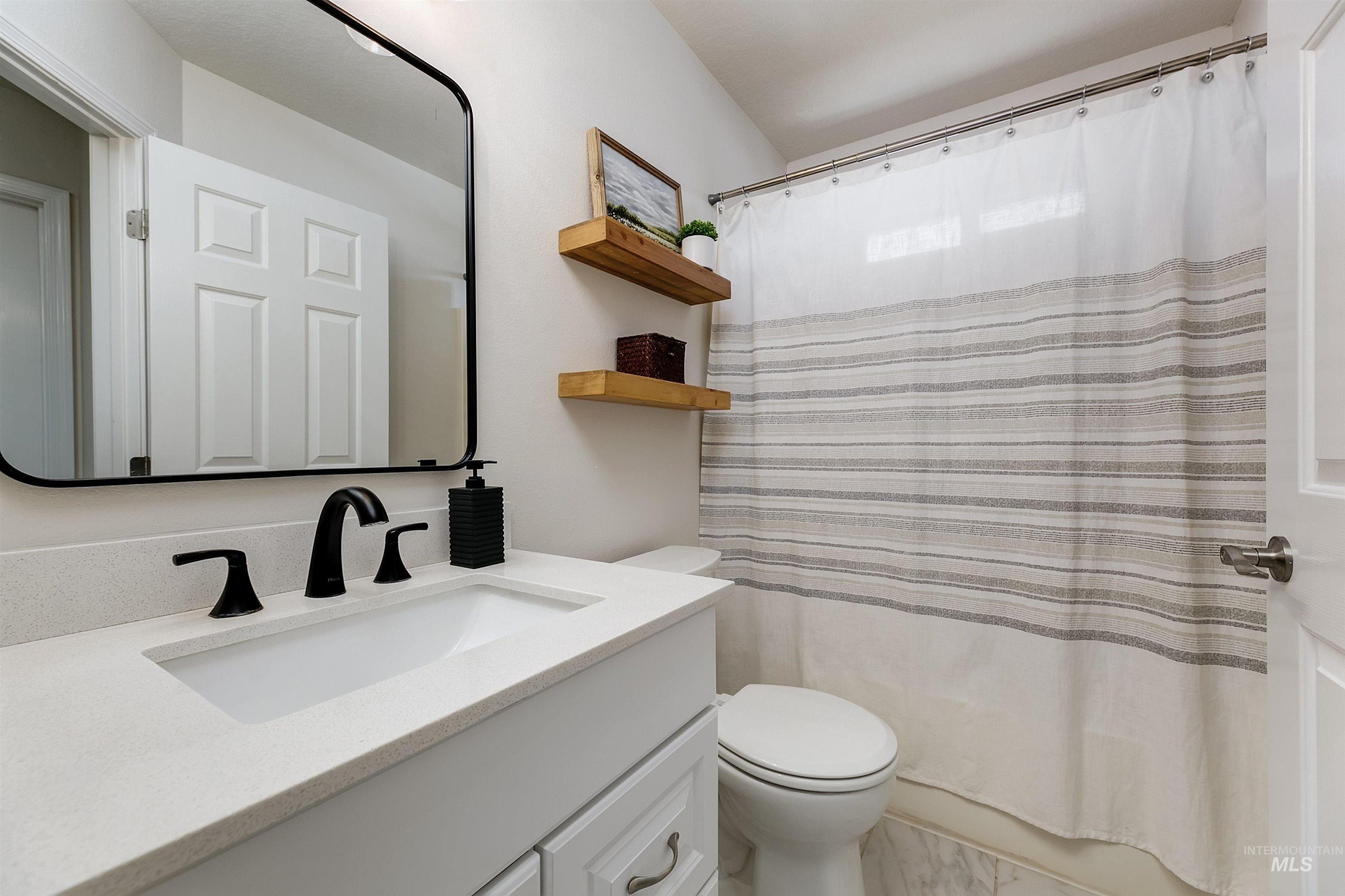 1525 E Doberman St. Property Photo 22