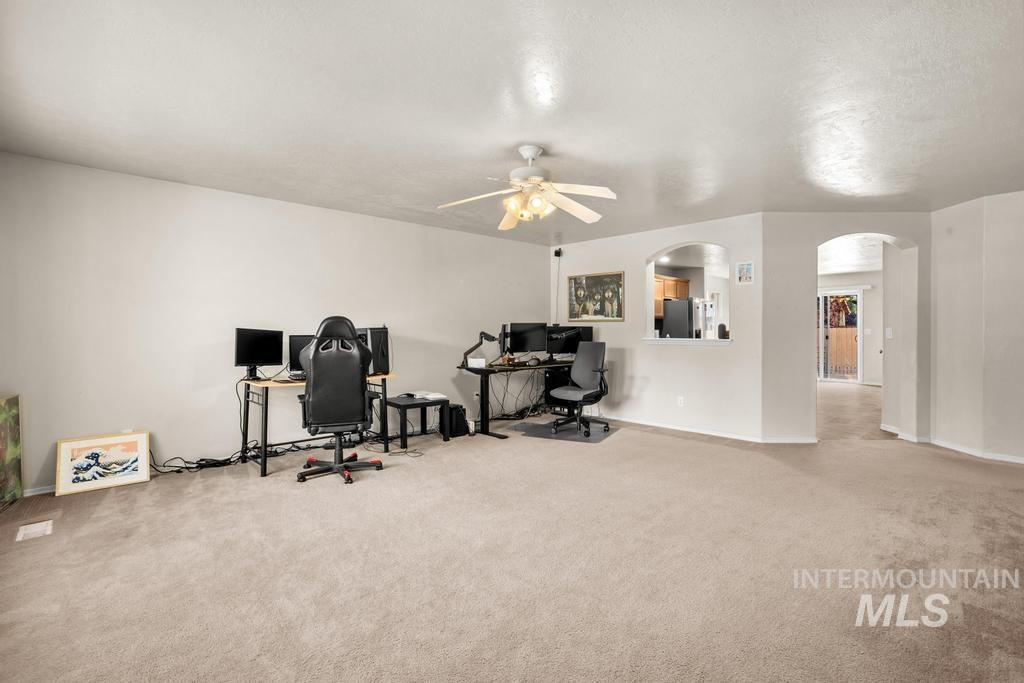 6469 S Mistyglen Ave Property Photo 7