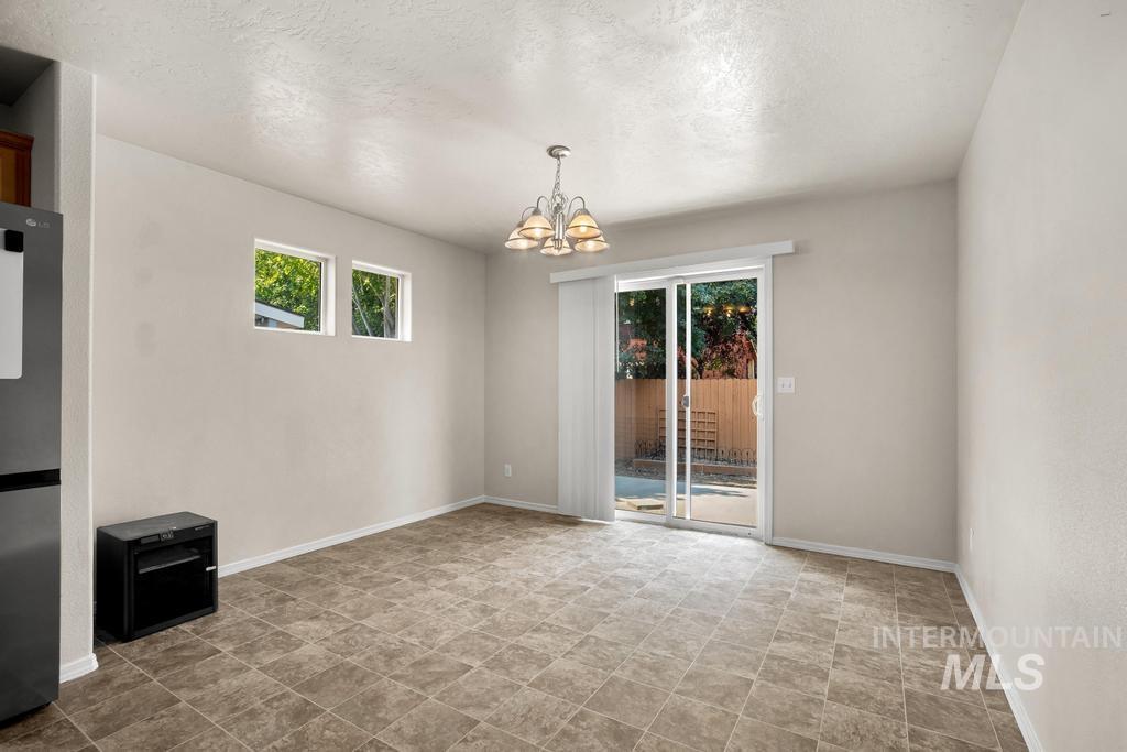 6469 S Mistyglen Ave Property Photo 13