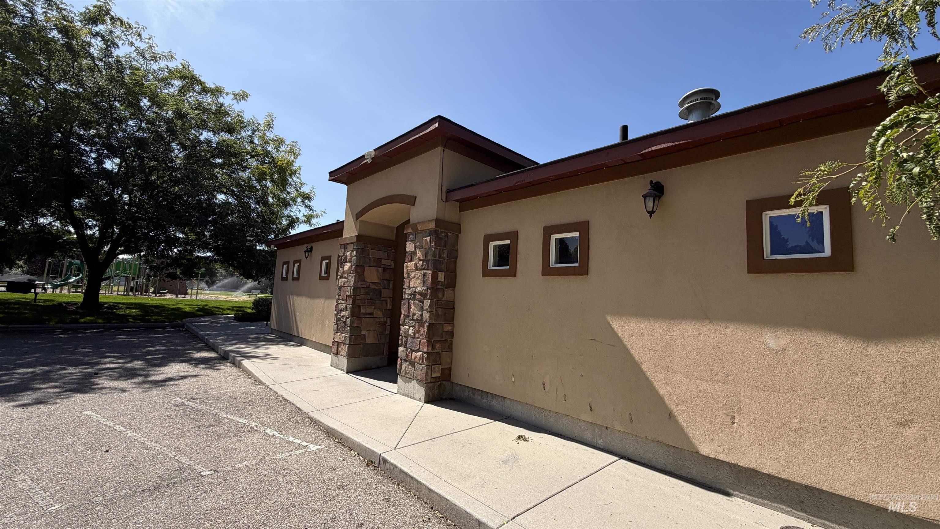 6469 S Mistyglen Ave Property Photo 35