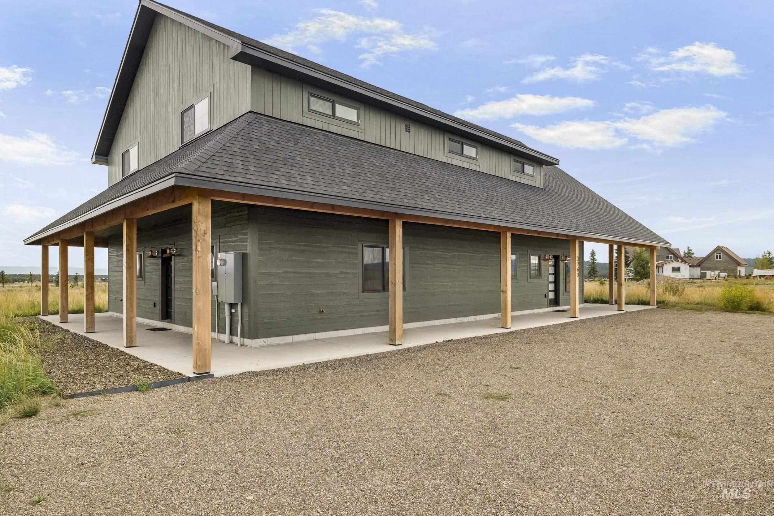 3762 Bishop Mountain Drive Property Photo 3