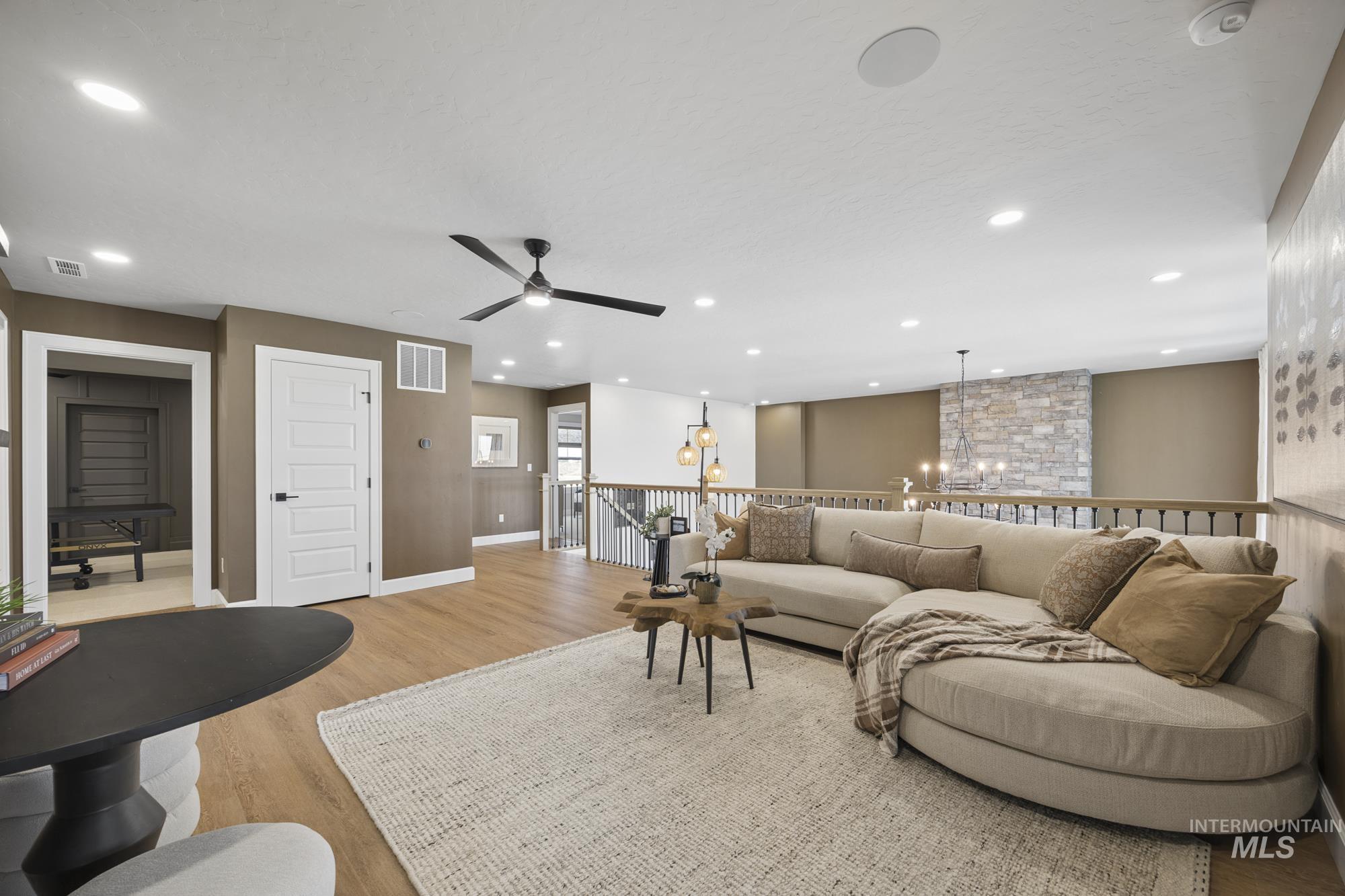 585 E Distributor Property Photo 25