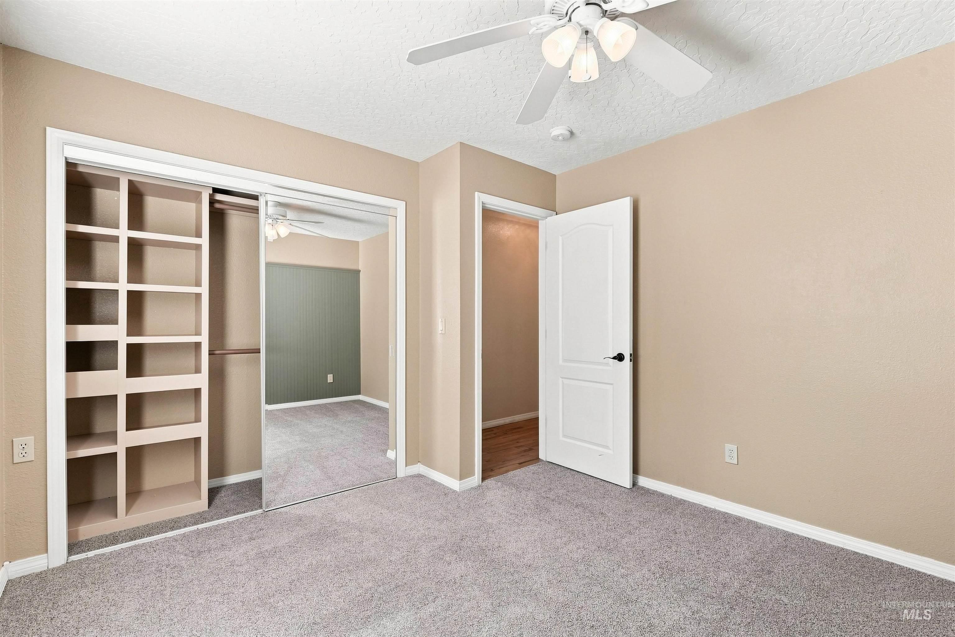 5801 E Victory Rd. Property Photo 14