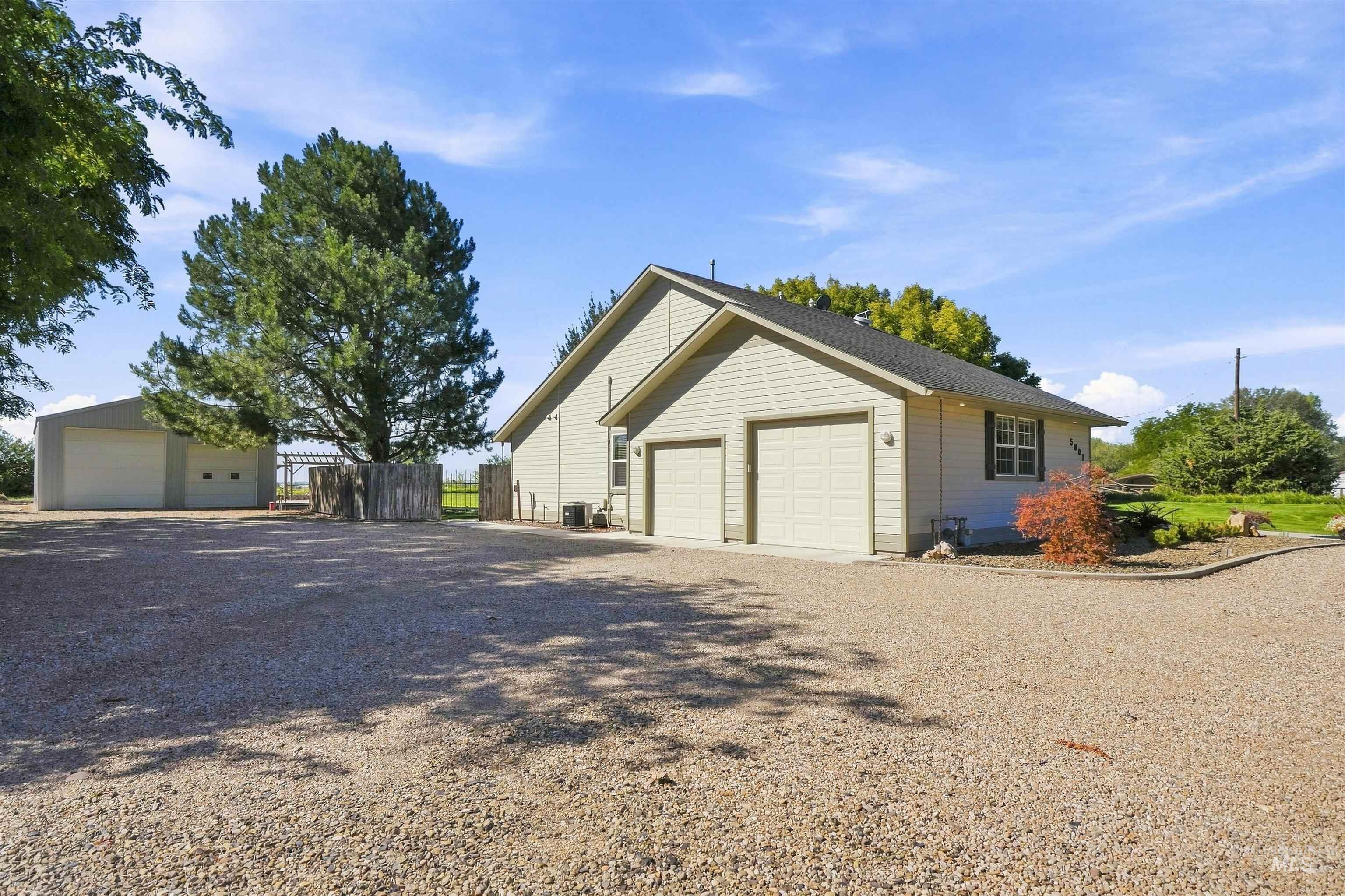 5801 E Victory Rd. Property Photo 39