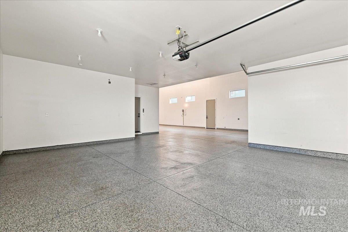 2360 S Globus Ave Property Photo 38