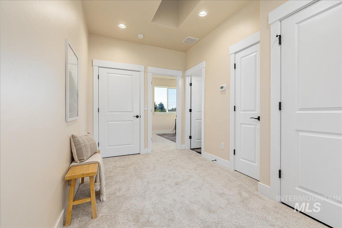 1432 N Bluffs Ridge Lane Property Photo 8