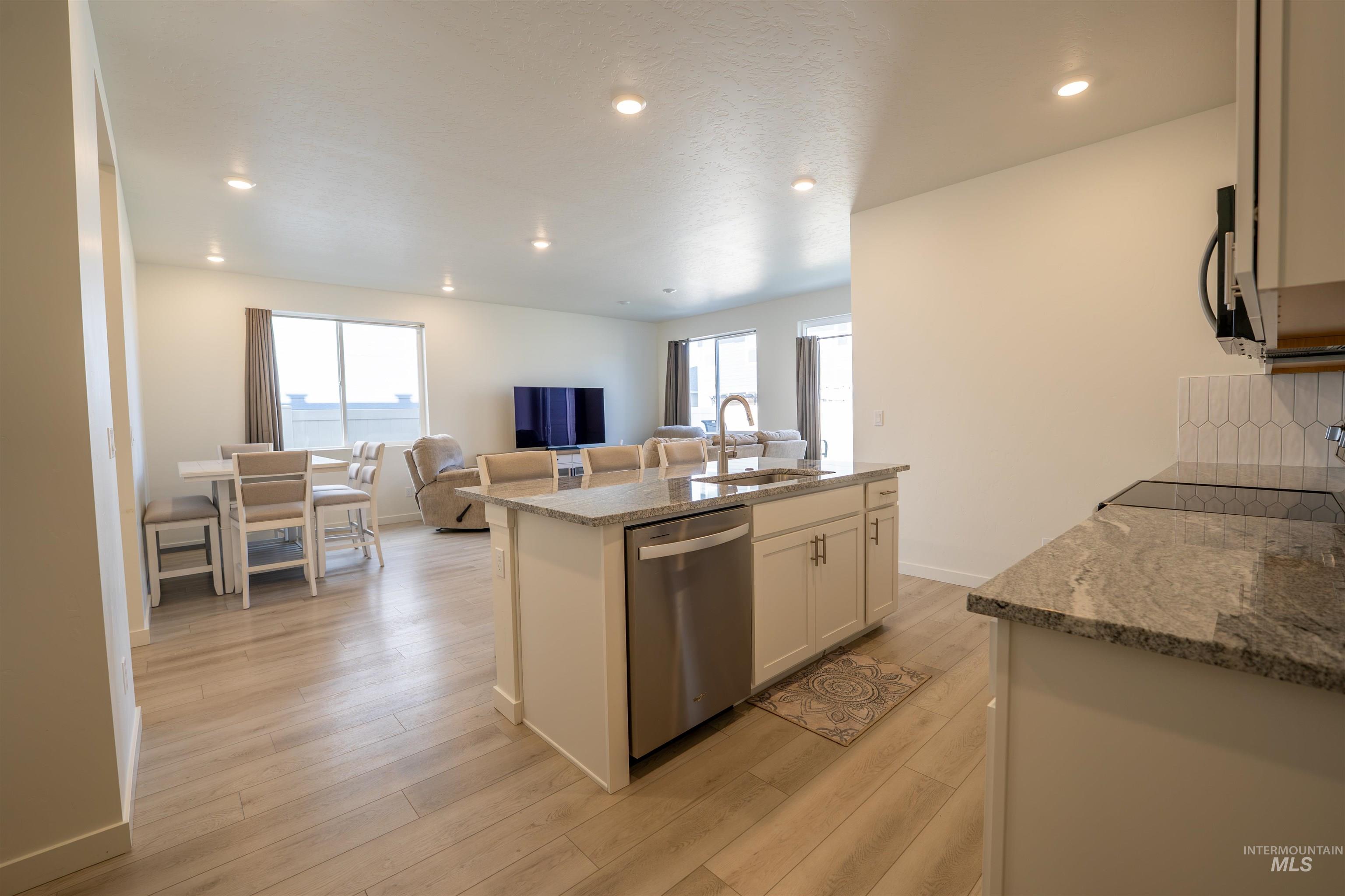 502 W Lyra St Property Photo 4