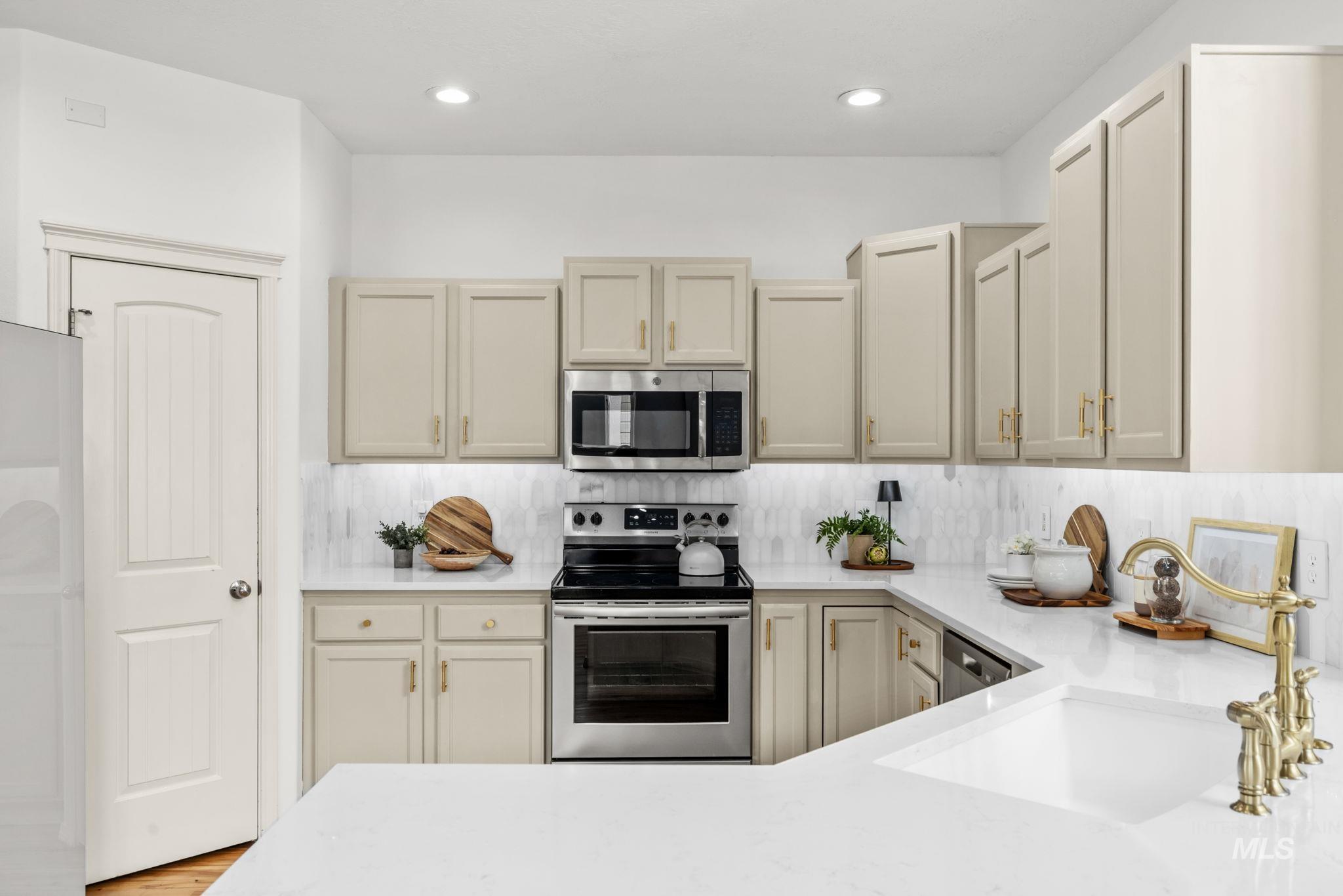 4172 E Trekker Rim Dr Property Photo 11