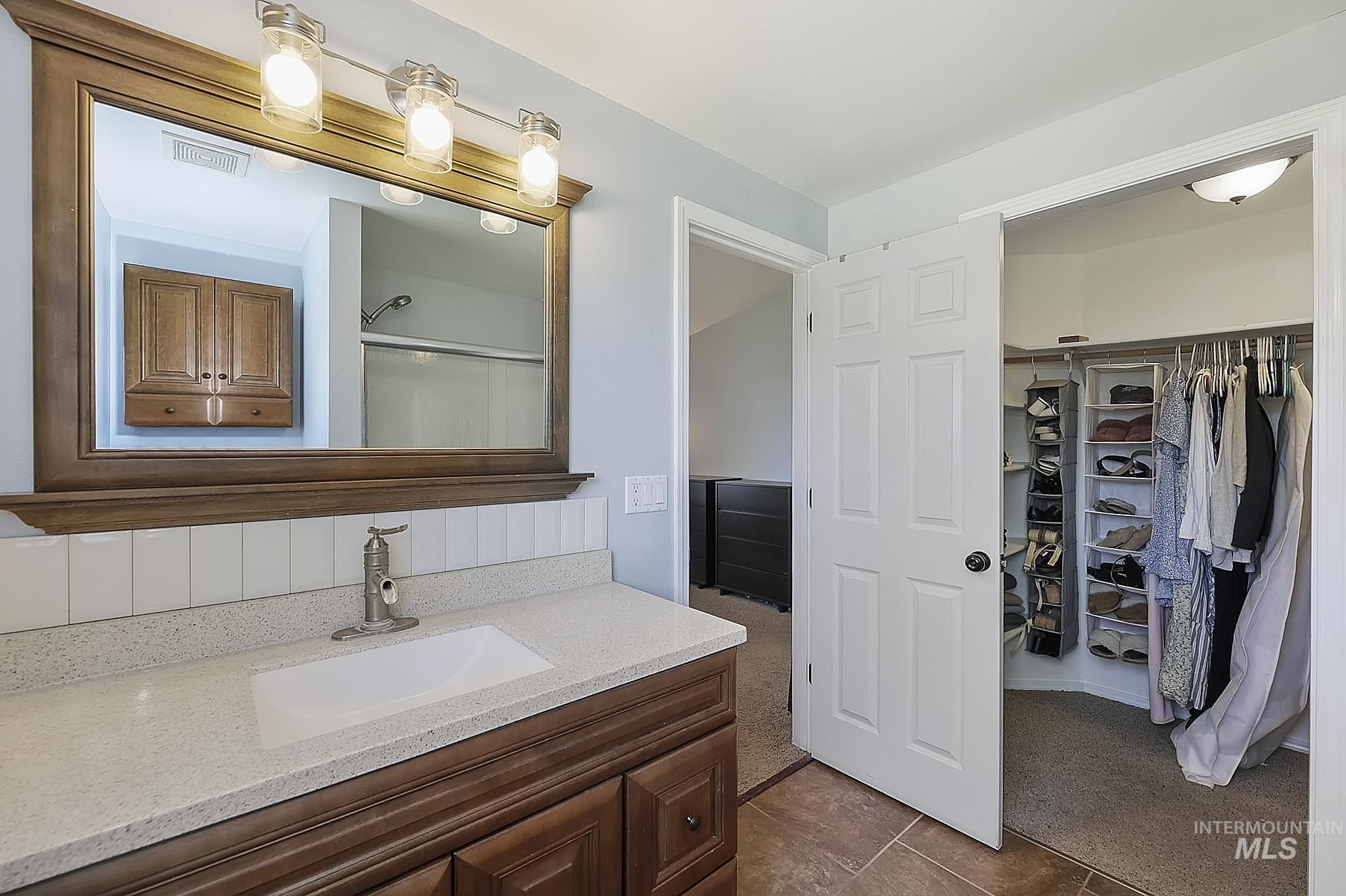 1803 Poplar St Property Photo 34