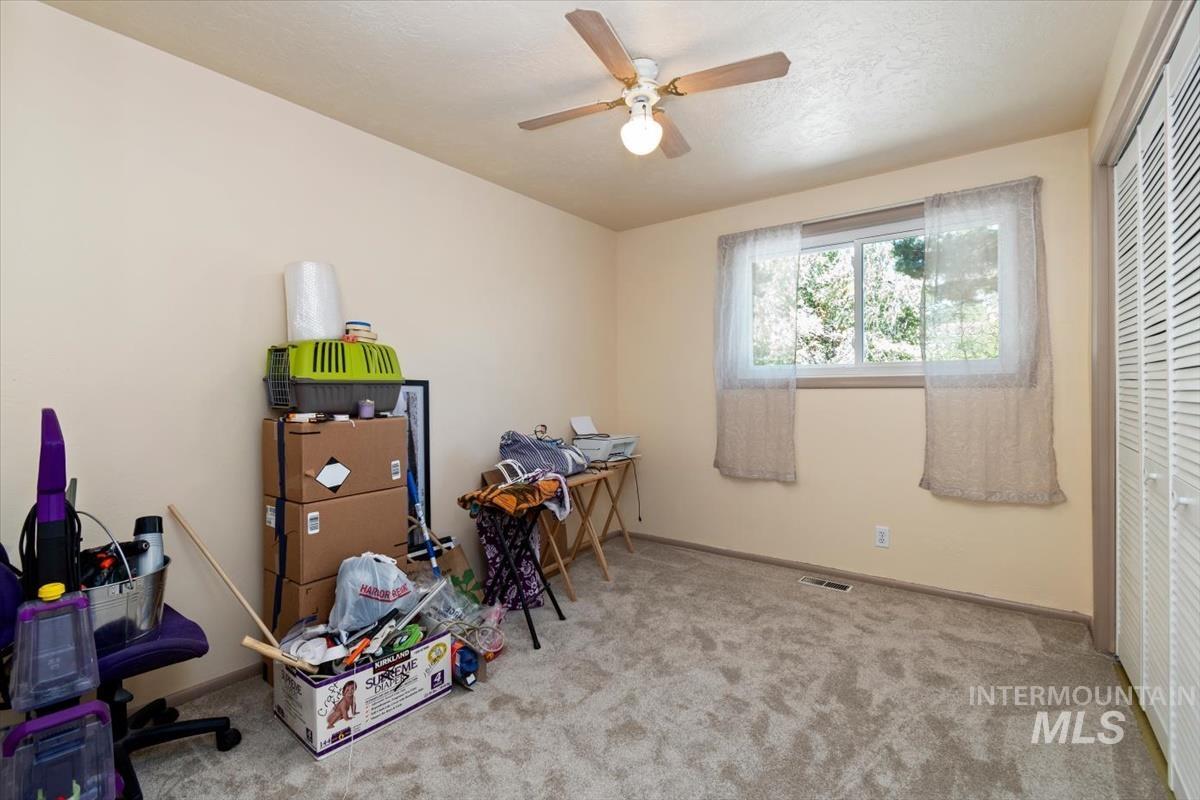 9933 W Tudor Dr Property Photo 23