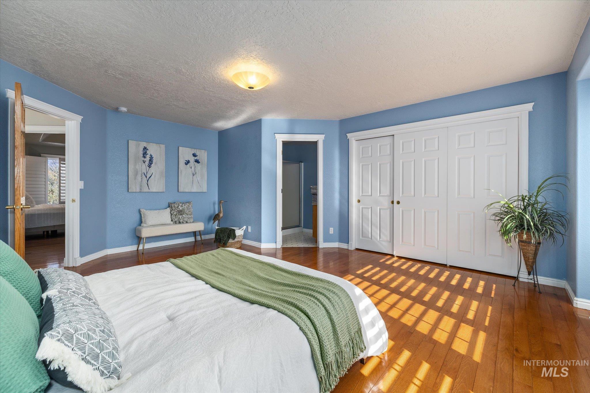 6491 N Hillsboro Pl Property Photo 29