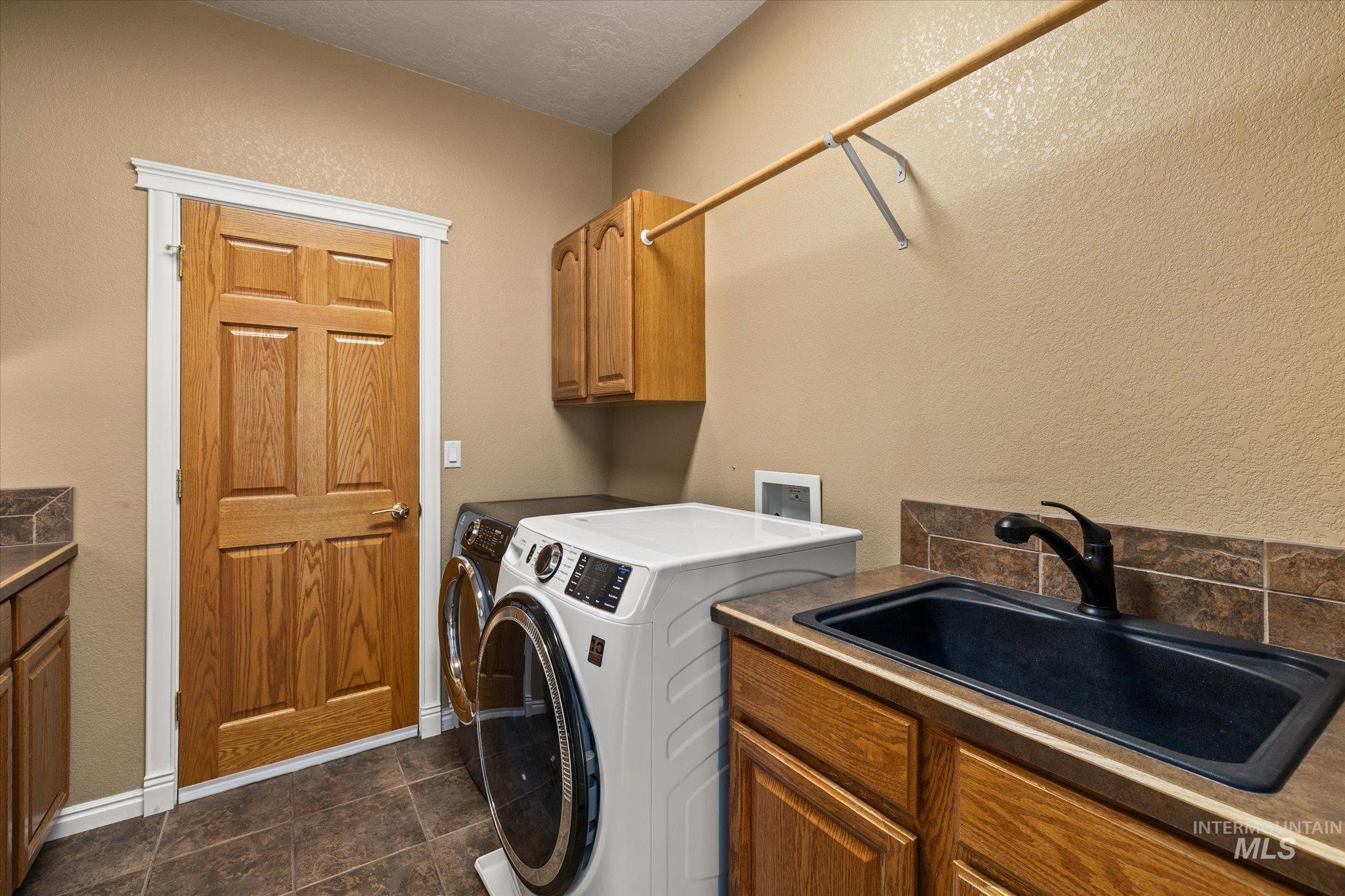 6491 N Hillsboro Pl Property Photo 41