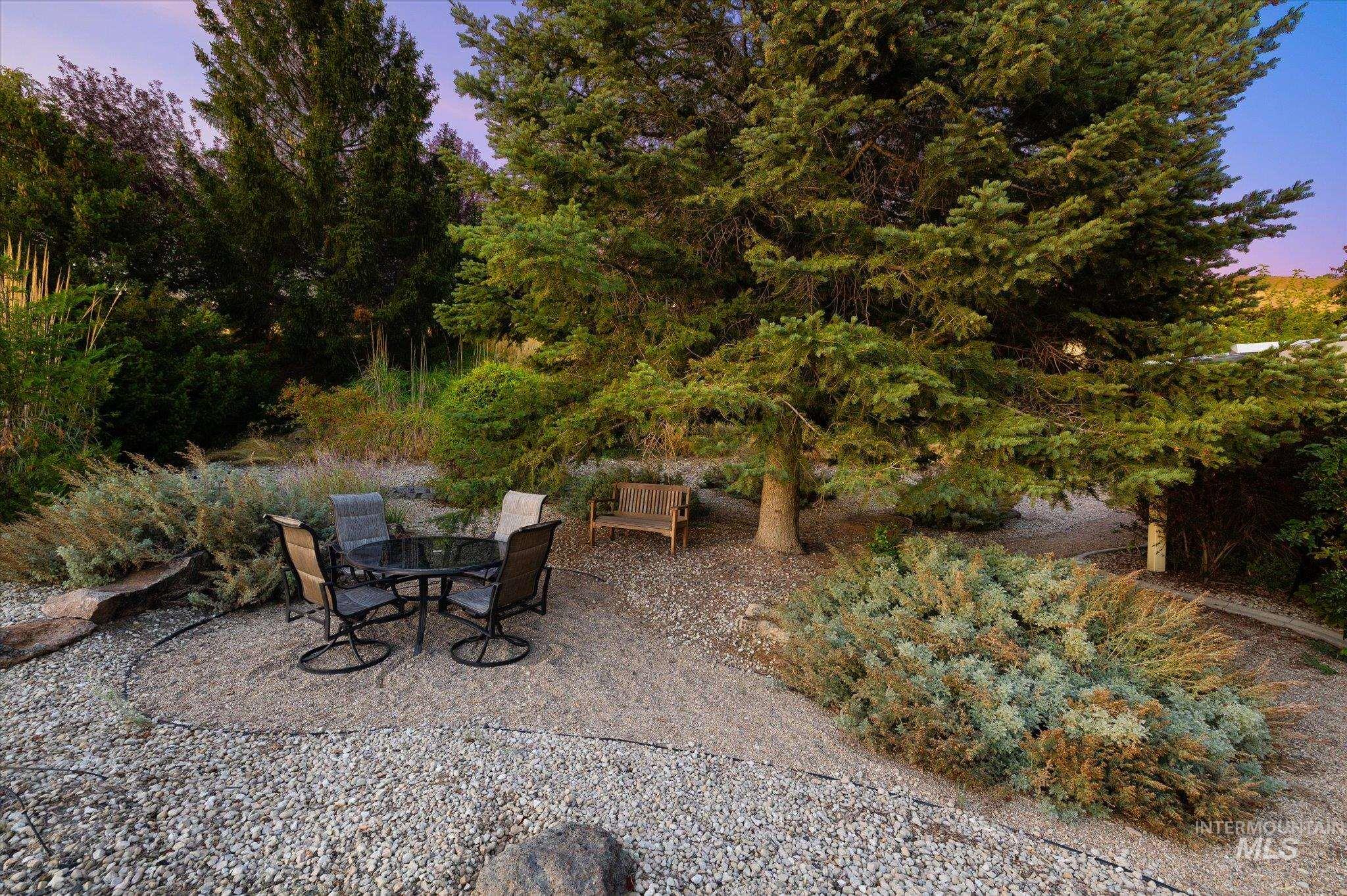 6491 N Hillsboro Pl Property Photo 47