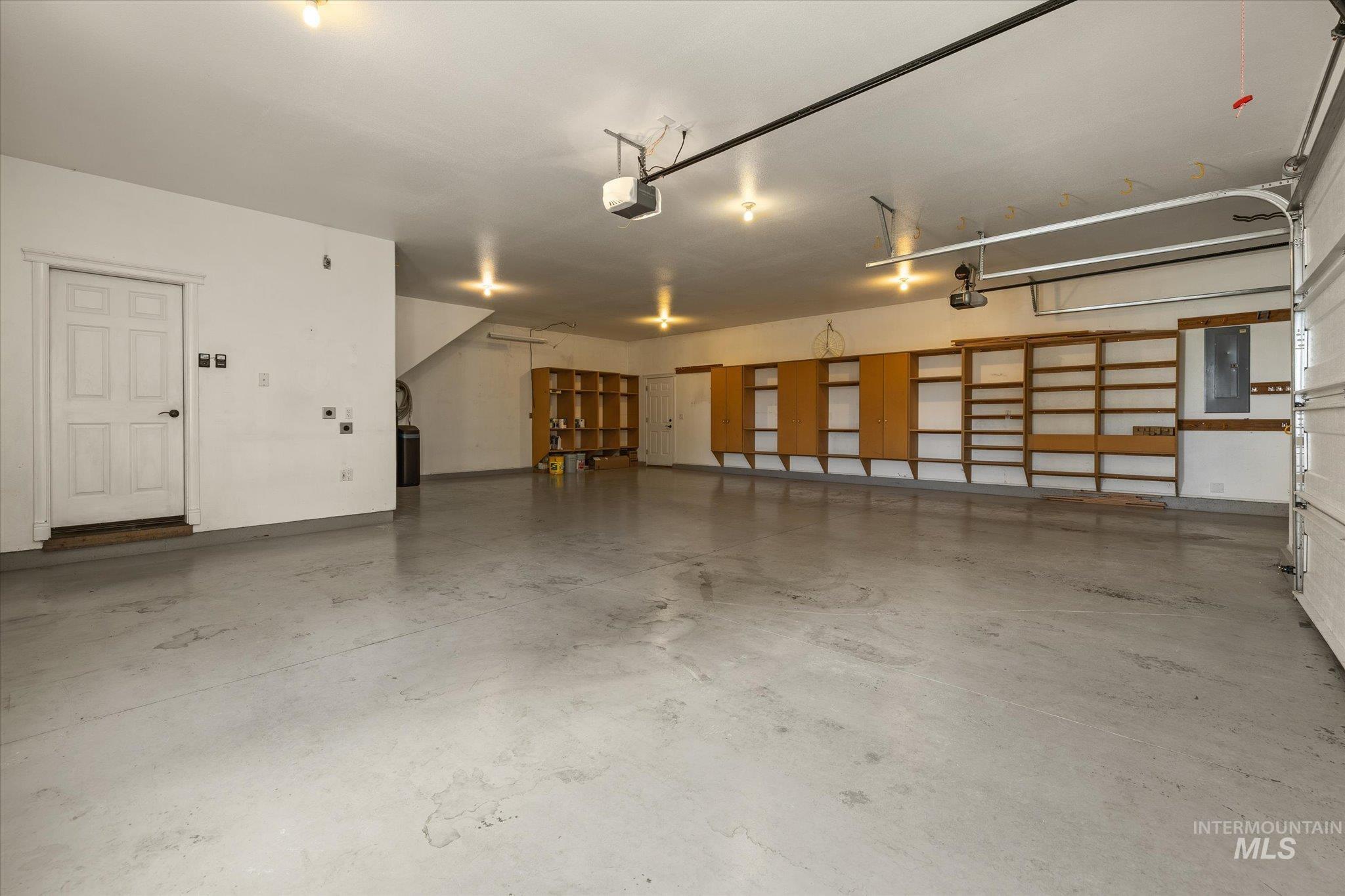 6491 N Hillsboro Pl Property Photo 47
