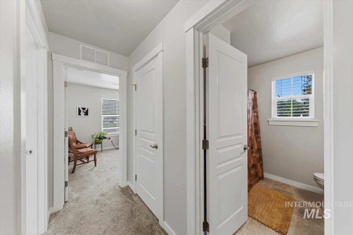 1472 E Meadow Creek Property Photo 8
