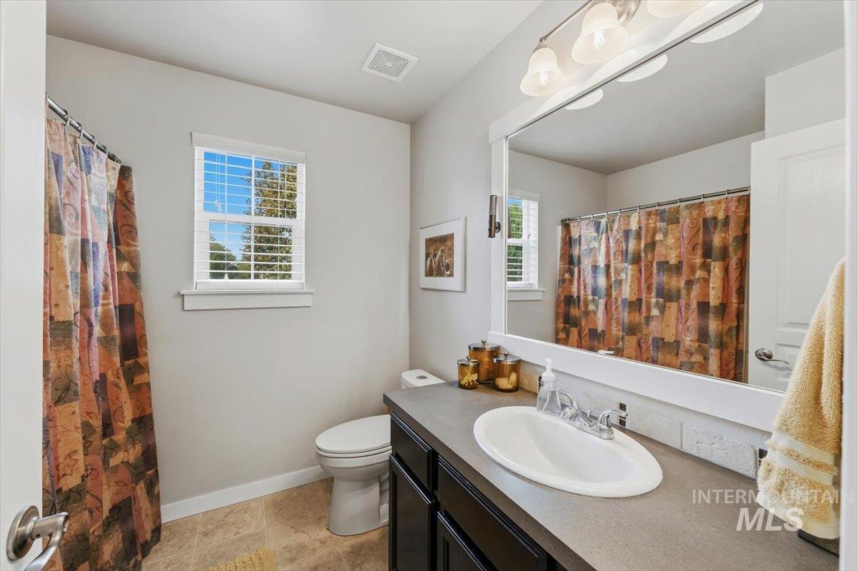 1472 E Meadow Creek Property Photo 11
