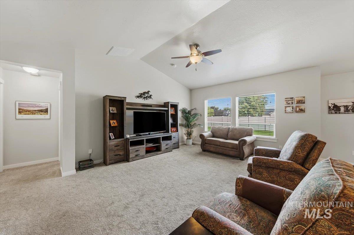 1472 E Meadow Creek Property Photo 27