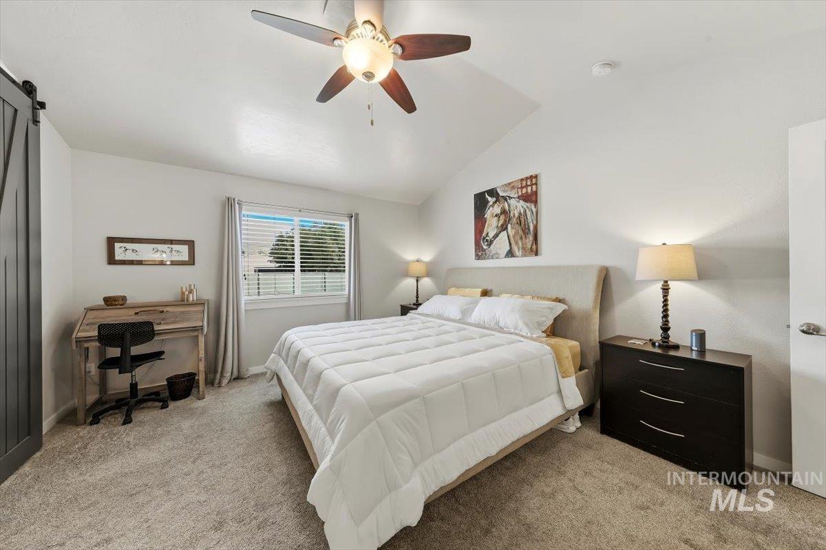 1472 E Meadow Creek Property Photo 31