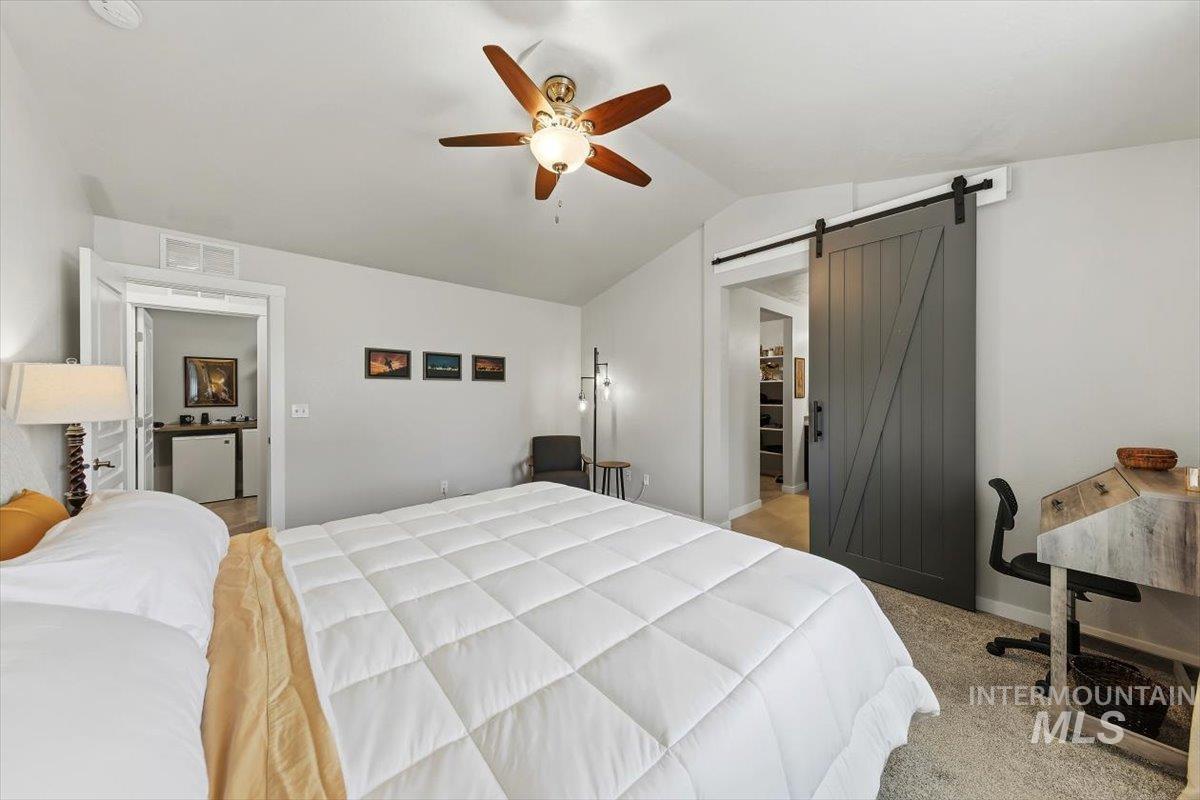 1472 E Meadow Creek Property Photo 32